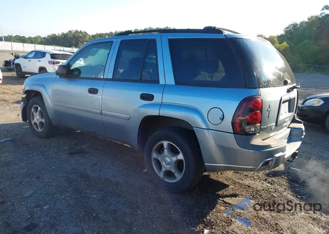 2006 Chevrolet Trailblazer Ls z USA, uszkodzony, nr VIN 1GNDS13S662315033